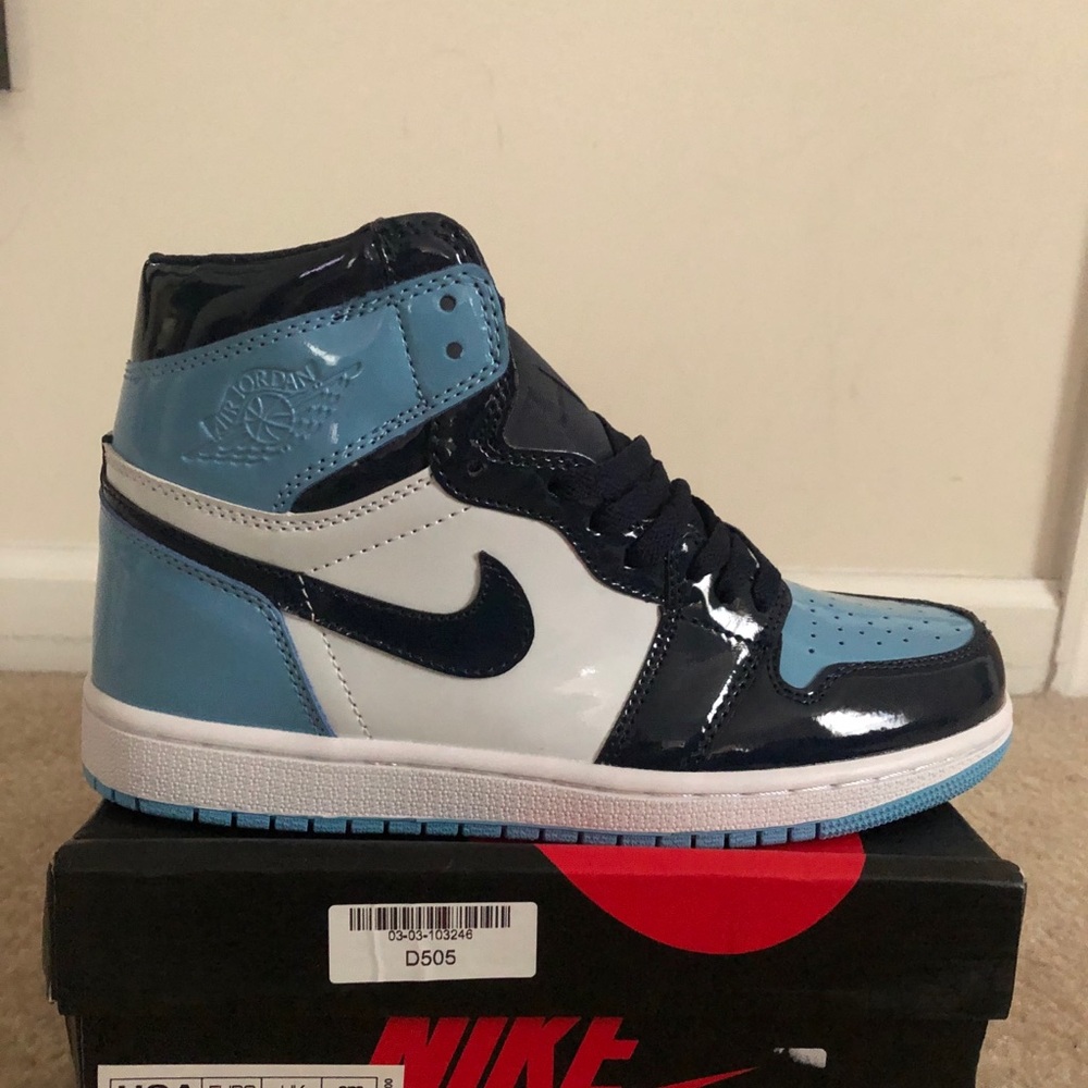 Air jordan 1 retro high women’s 8.5
